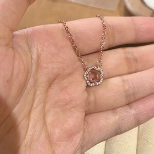 Elegant Rose Gold Pendant Necklace